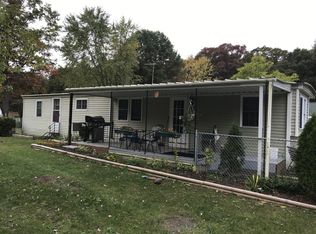 2476 S Satterlee Rd, Gowen, MI 49326