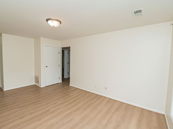 5th image of 2218 Gina St APT D