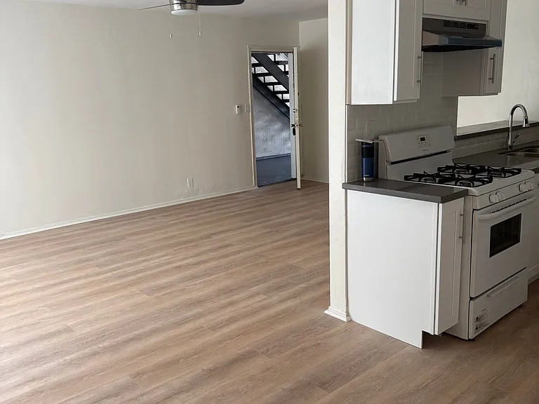 1538 N Detroit St #2 — Photo 12