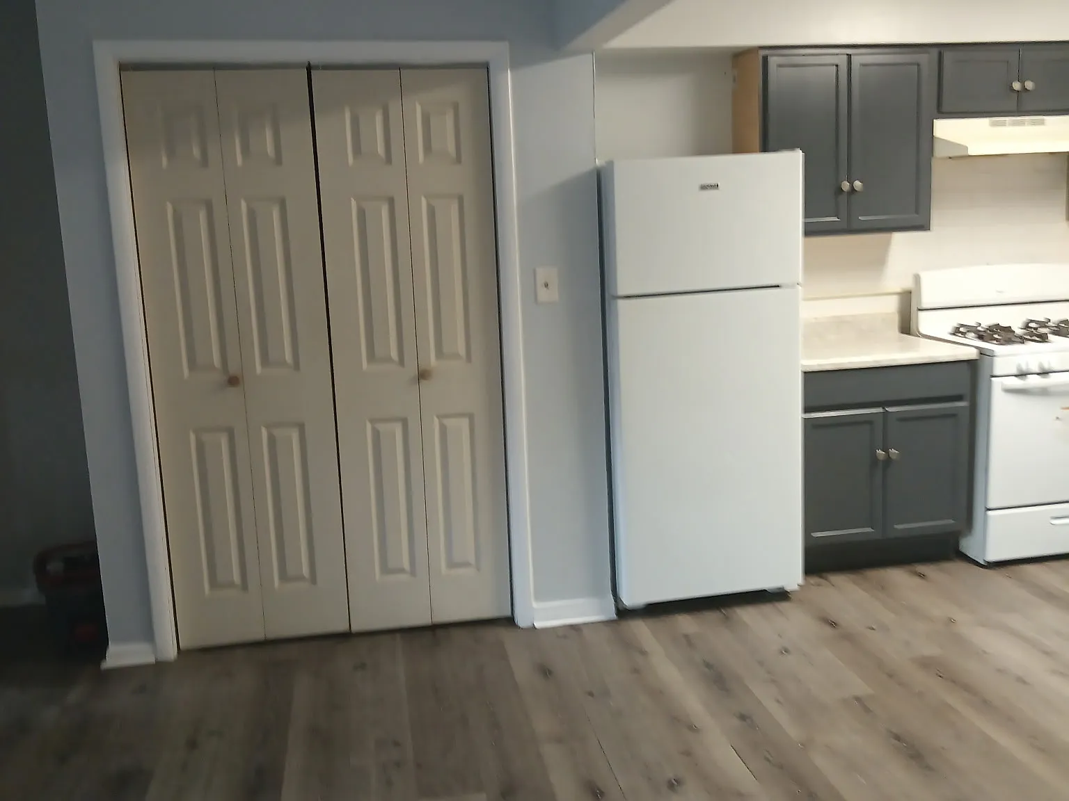 2 bed, 900 sqft, $1,700 — Photo 2