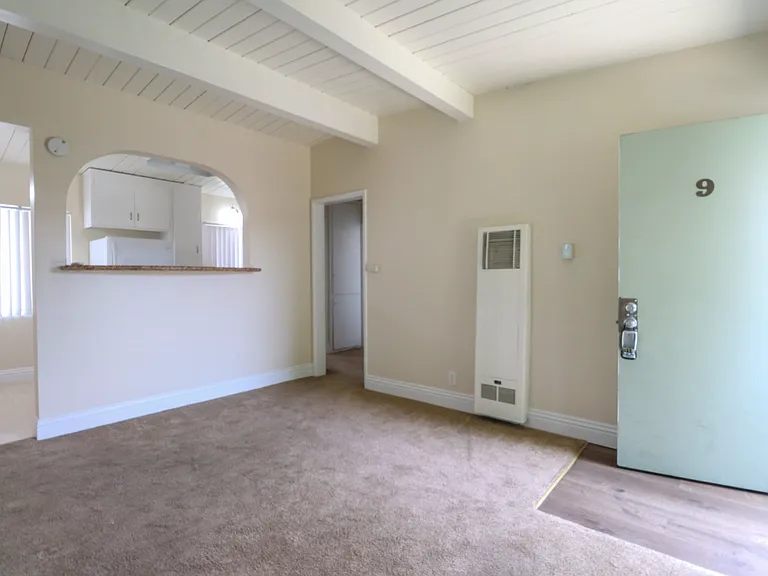 Rosemead Villas — Photo 17