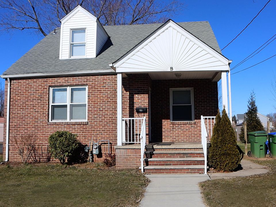 Front porch and entrance