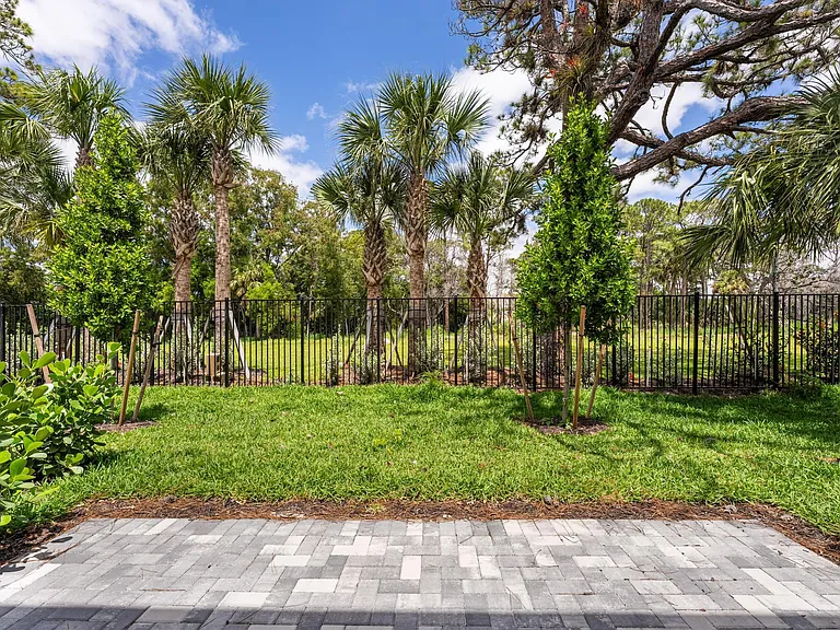 4315 Efendi Dr — Photo 42