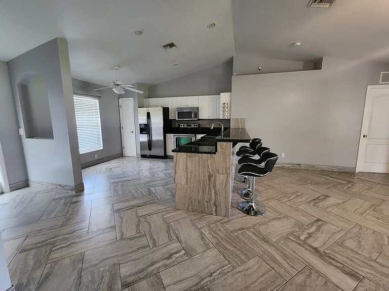 2204 Nelson Rd N — Photo 3