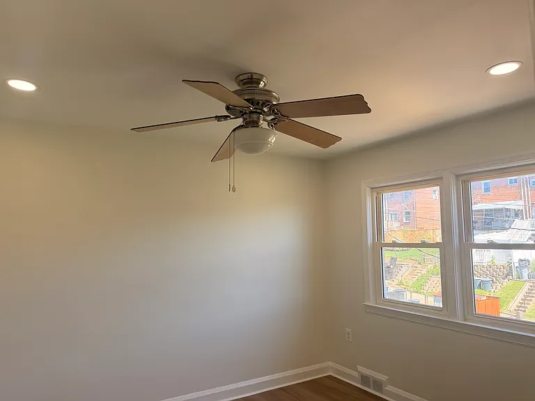 1078 Downton Rd — Photo 8