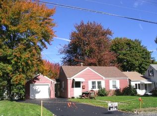 24 Tanglewood Dr, Windsor, CT 06095