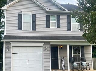 1007 Meadow Oak Dr, Greensboro, NC 27406