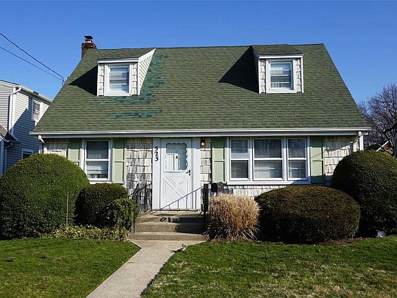 2nd image of 523 Cedar St