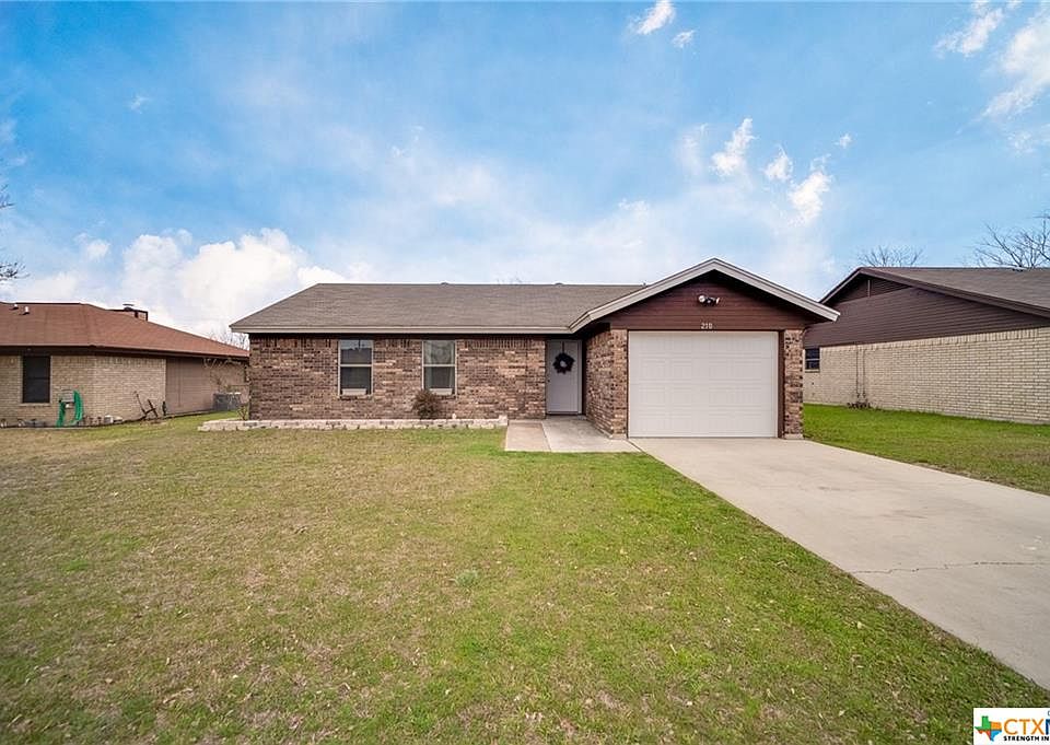 1st image of 210 Spur Dr