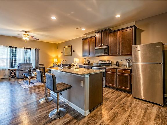 4th image of 6096 Oakley Rd