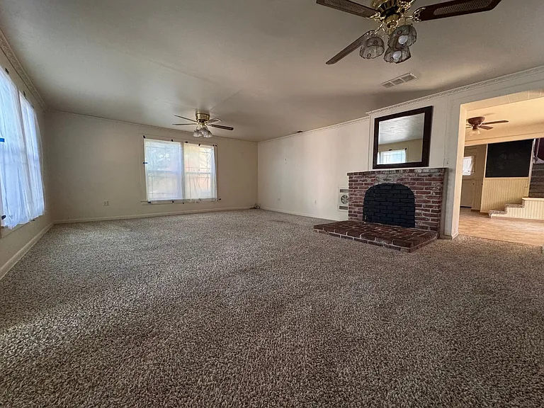 224 Maple St — Photo 2