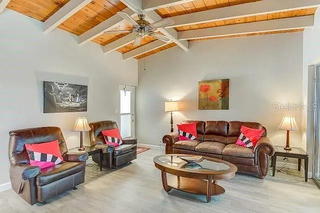 1 bed, 1.0 bath, 600 sqft, $5,370 — Photo 3