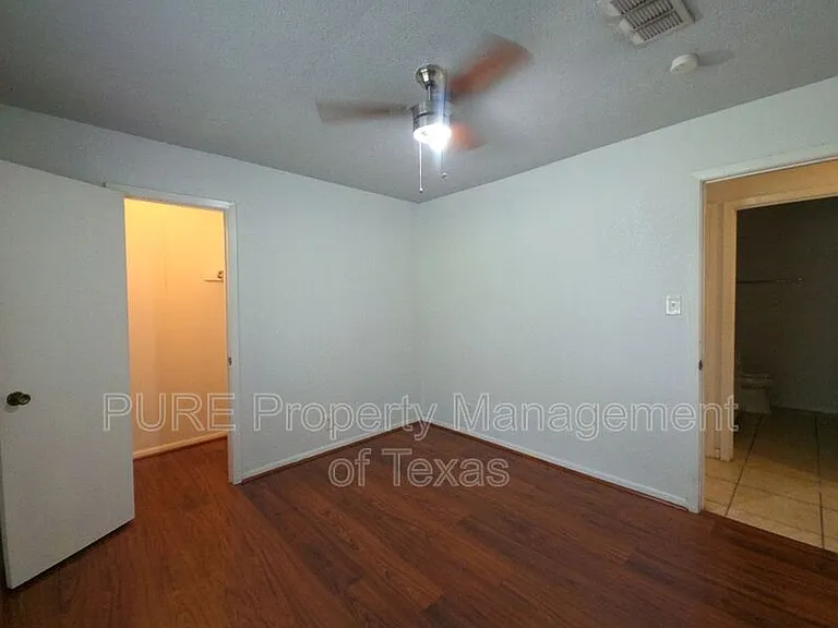 3000 Lakeside Dr — Photo 31