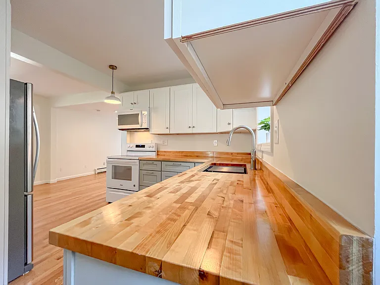 22 Crescent Ave — Photo 15