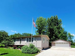 2280 Lakeview Rd S, Dahinda, IL 61428