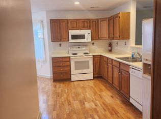 1105 Estate Dr, Johnson City, TN 37604