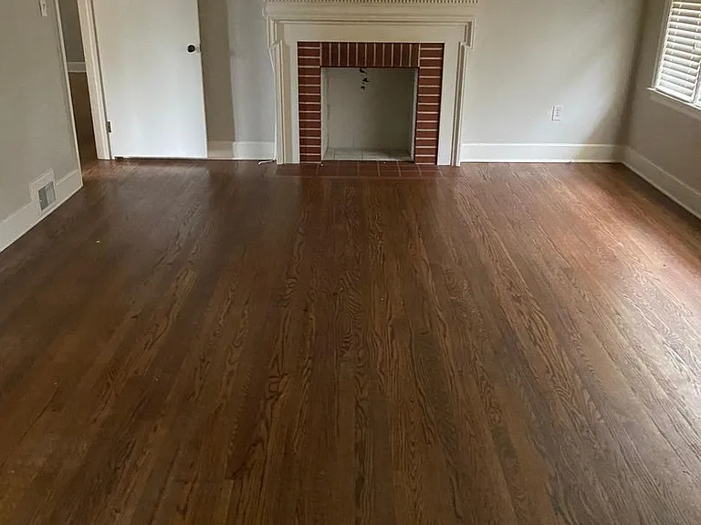 1683 Woodlawn Ave — Photo 3