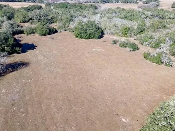 3382 E Fm 1961, Goliad, TX 77963