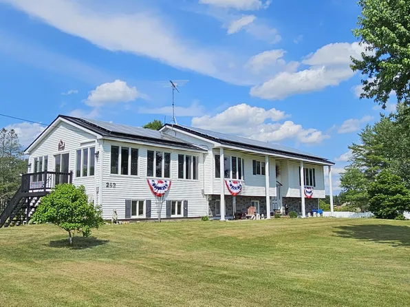 292 Neck Road, Benton, ME 04901