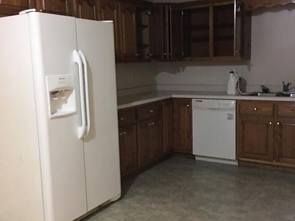 2nd image of 1410 Hillwood Dr APT B
