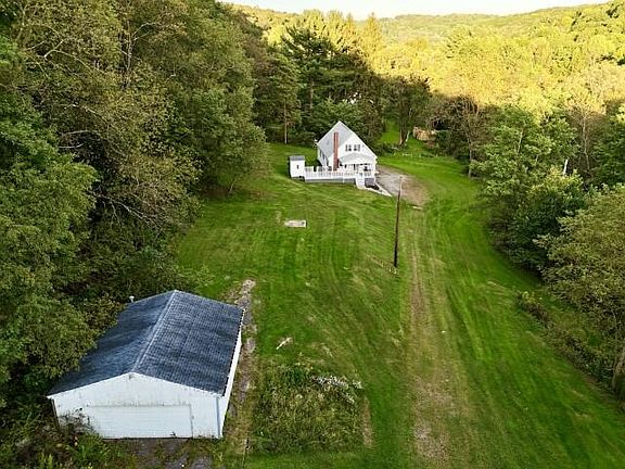 3rd image of 143 Link Rd