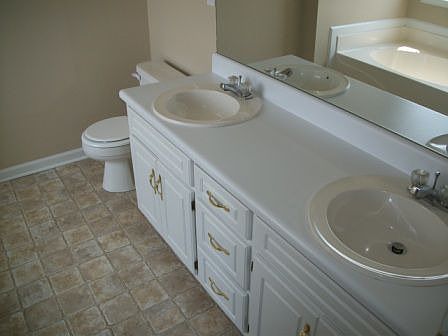 5th image of 2905 Hampton Valley Dr