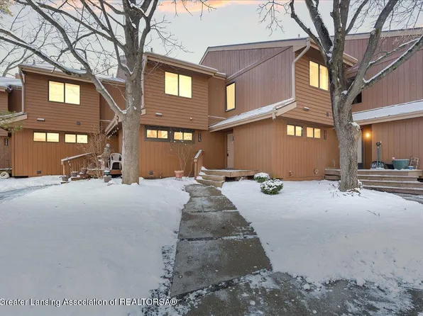 5469 Wild Oak Dr, East Lansing, MI 48823