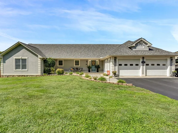 2667 Lilly Dr, Salem, VA 24153