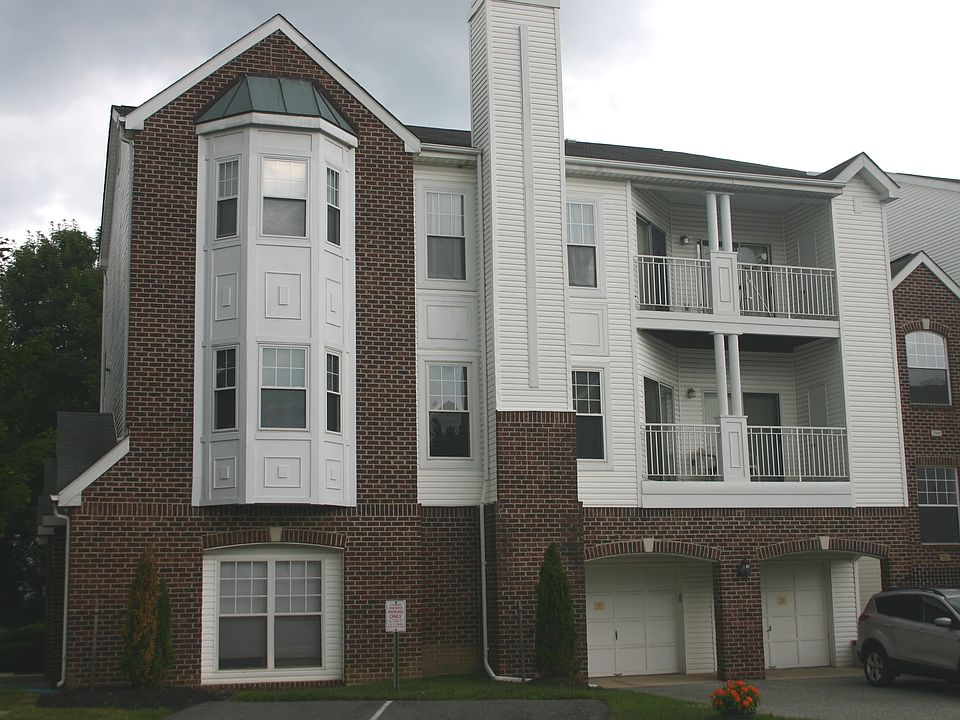 1st image of 1304 Cranesbill Ct Unit 301