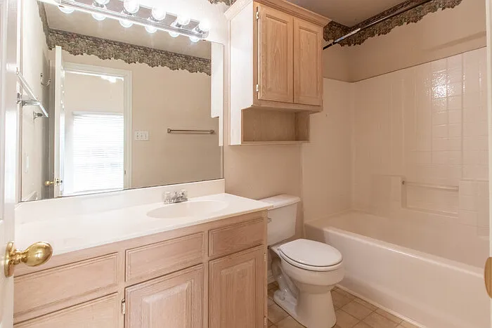501 Withers St — Photo 13