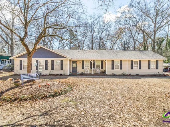 102 Smoke Rise Dr, Warner Robins, GA 31088