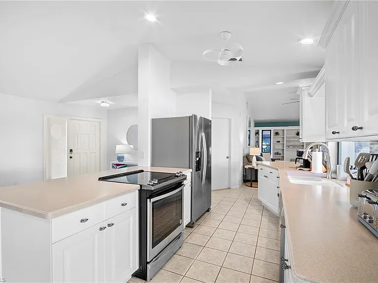 4530 W Coral Cir — Photo 15