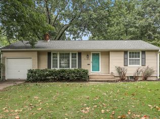 7143 Cherokee Dr, Prairie Village, KS 66208