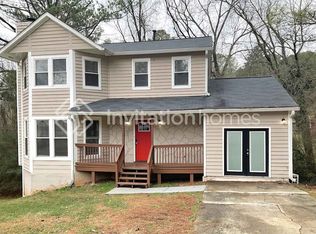 680 Wood Path Ct, Stone Mountain, GA 30083