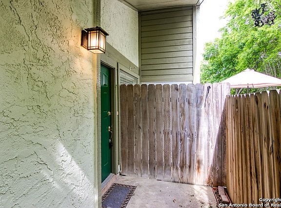 5th image of 1415 Giselle Ln
