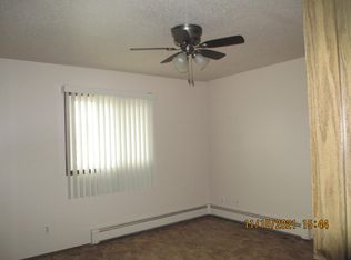 305 Eastdale Dr APT 4, Bismarck, ND 58501