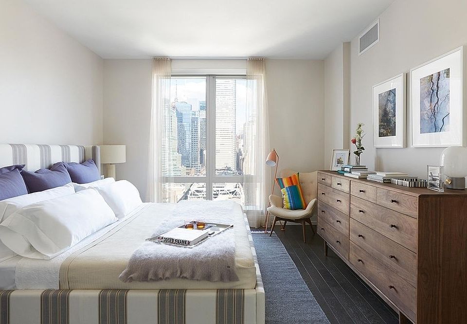 1st image of 555 10th Ave APT 48F