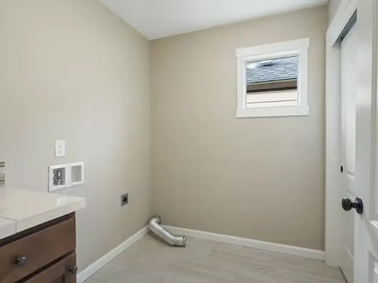 2610 NE 131st Ct — Photo 18