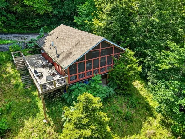 214 Mullican Dr, Smithville, TN 37166