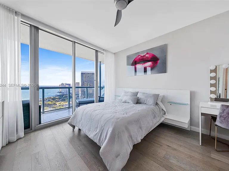 888 Biscayne Blvd #3907 — Photo 19
