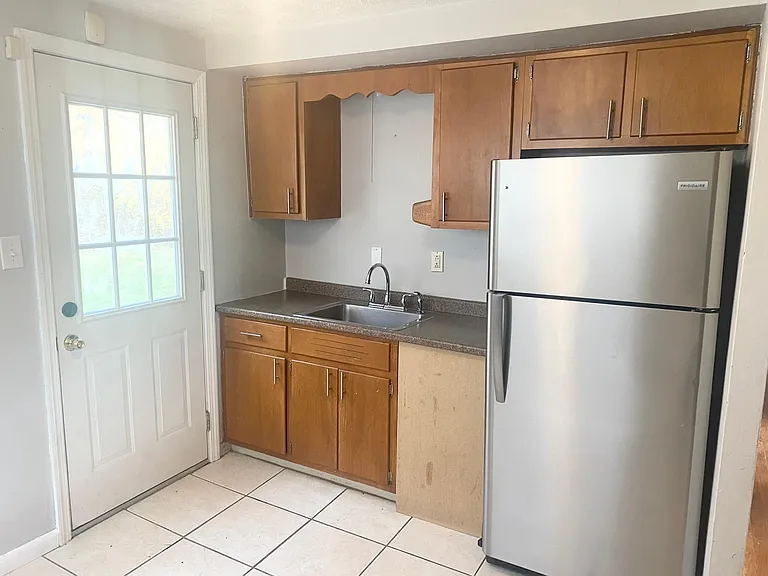 209 Marose Dr — Photo 6