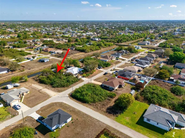 3718 15th St SW, Lehigh Acres, FL 33976