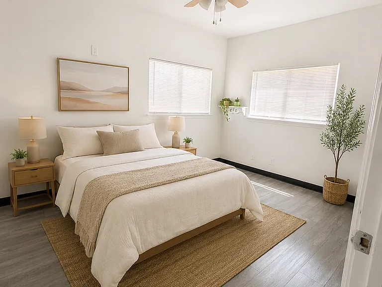 628 N Fresno St — Photo 5