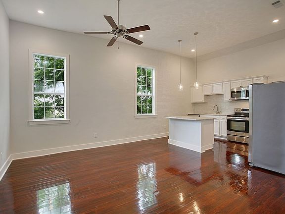 4th image of 2919 Baudin St