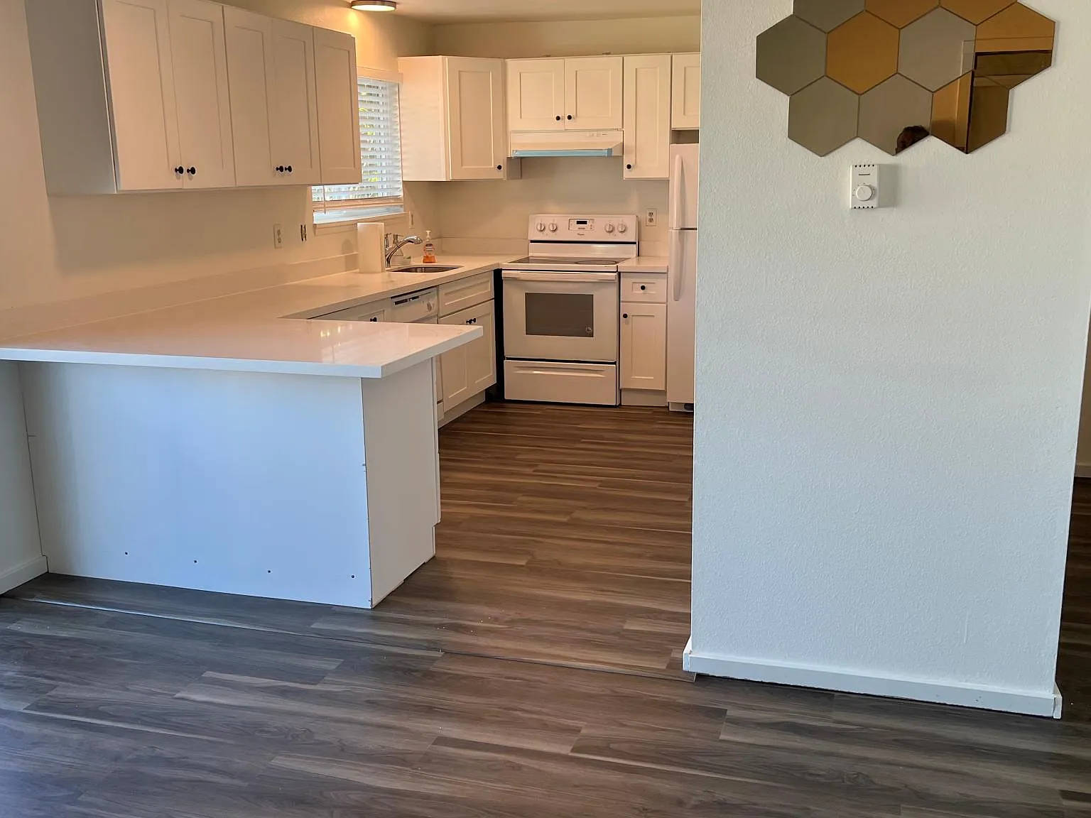 4-610 Moses Ln S — Photo 3