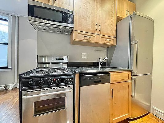 1st image of 233 E 35th St #1R