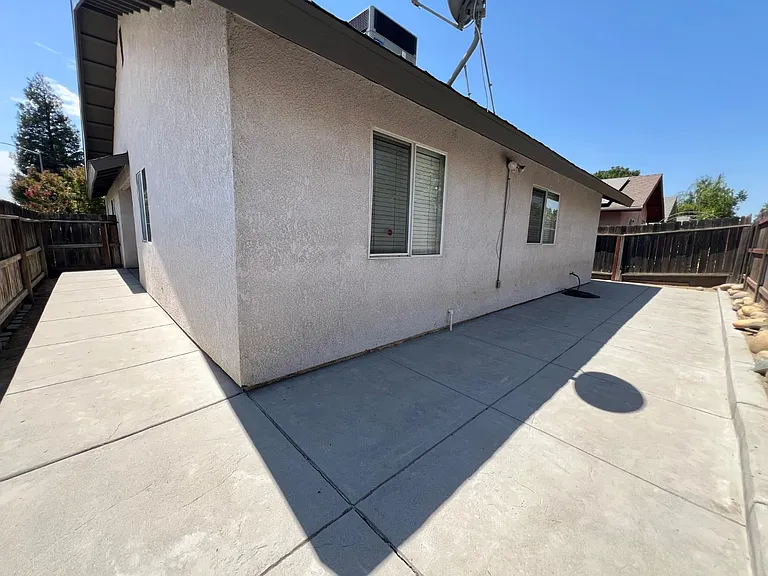 995 Vineyard Way — Photo 17