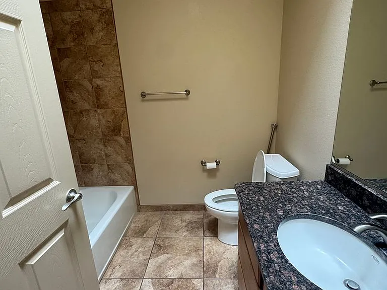 4381 Levante Dr — Photo 11