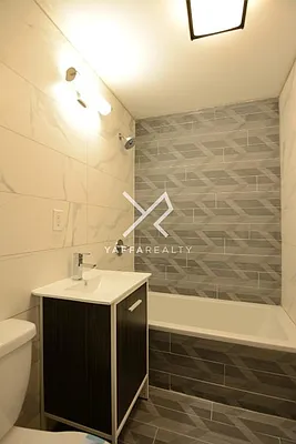 Rented by Yaffa Realty LLC | media 14