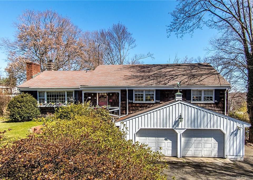 1st image of 727 Newfield Avenue